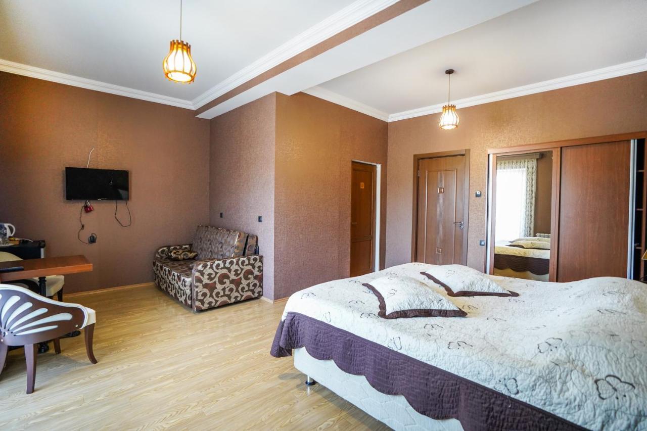 Natali Hotel Borjomi ภายนอก รูปภาพ