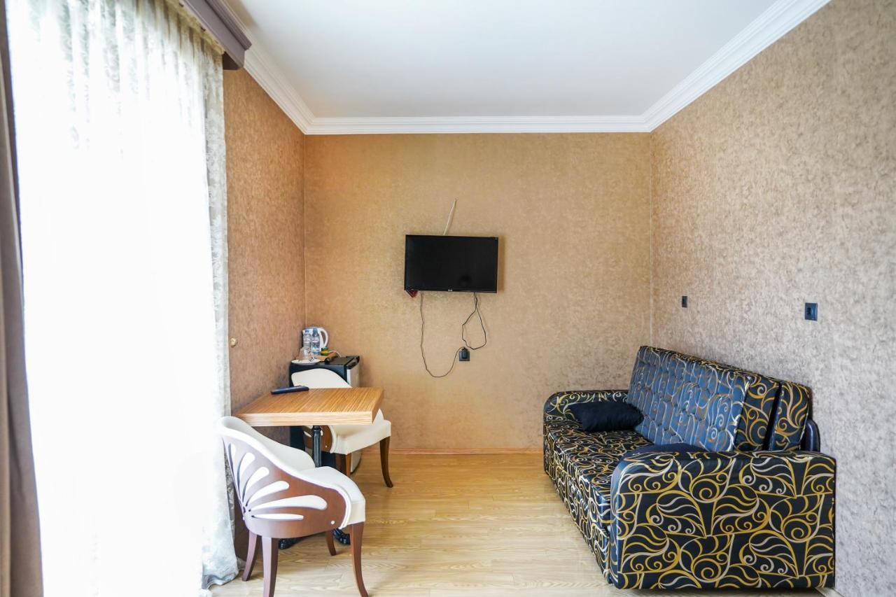 Natali Hotel Borjomi ภายนอก รูปภาพ
