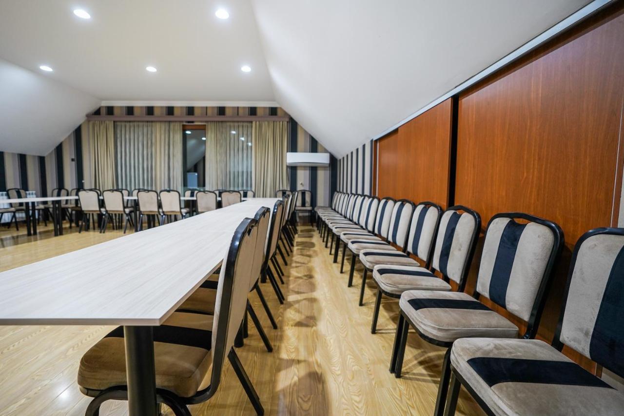 Natali Hotel Borjomi ภายนอก รูปภาพ